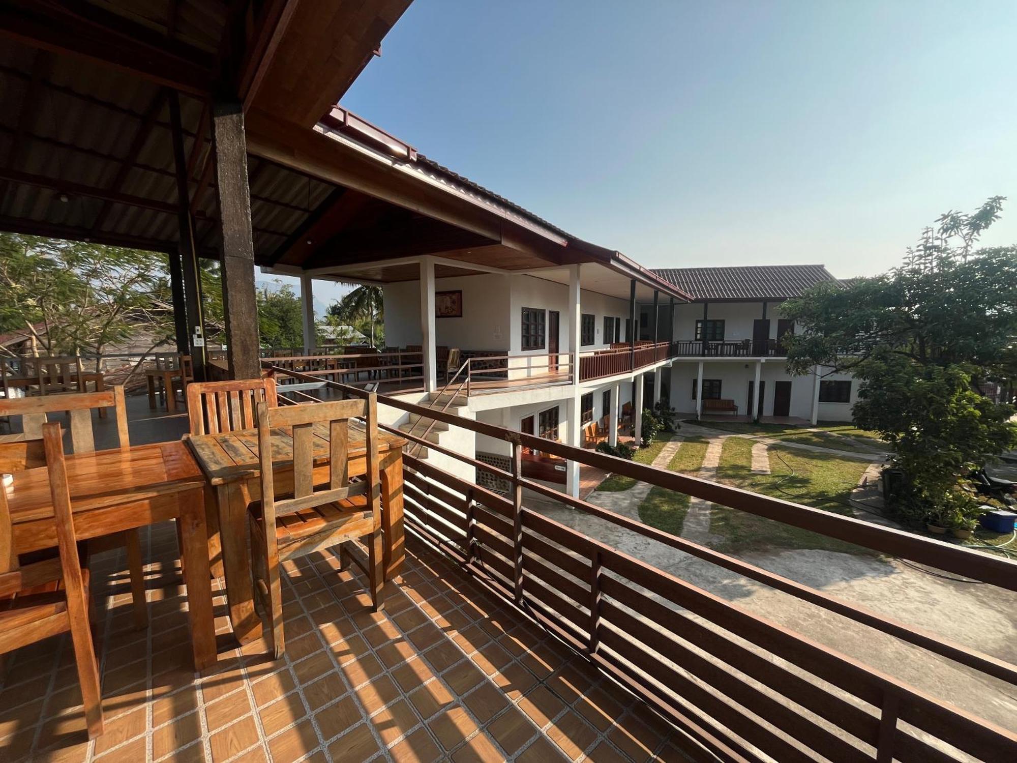 Sanhak Guesthouse 1 Ban Nahin-Nai Luaran gambar