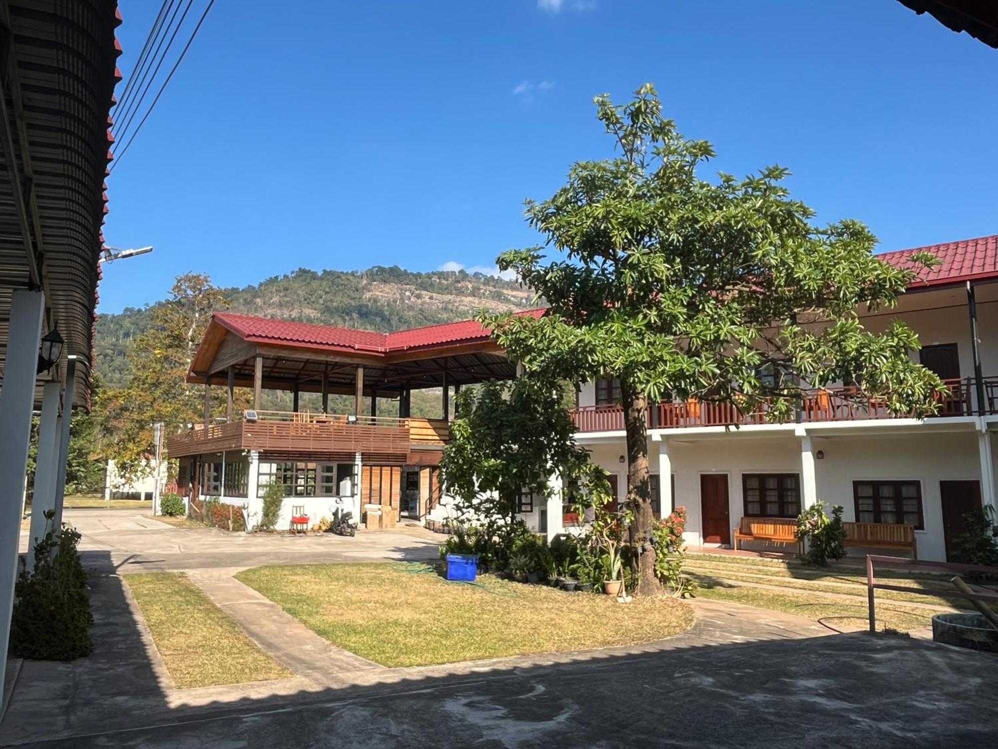 Sanhak Guesthouse 1 Ban Nahin-Nai Luaran gambar