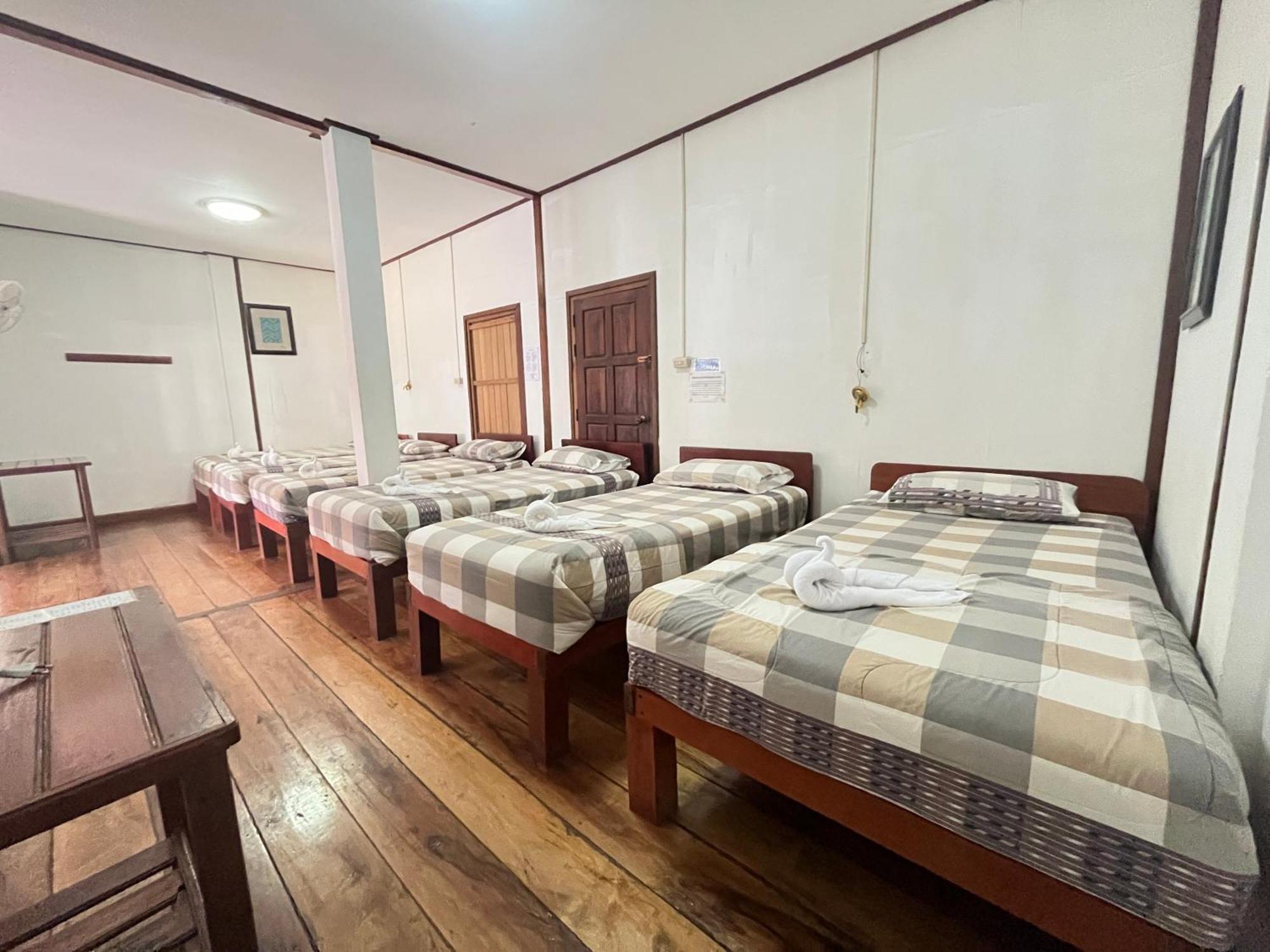 Sanhak Guesthouse 1 Ban Nahin-Nai Luaran gambar