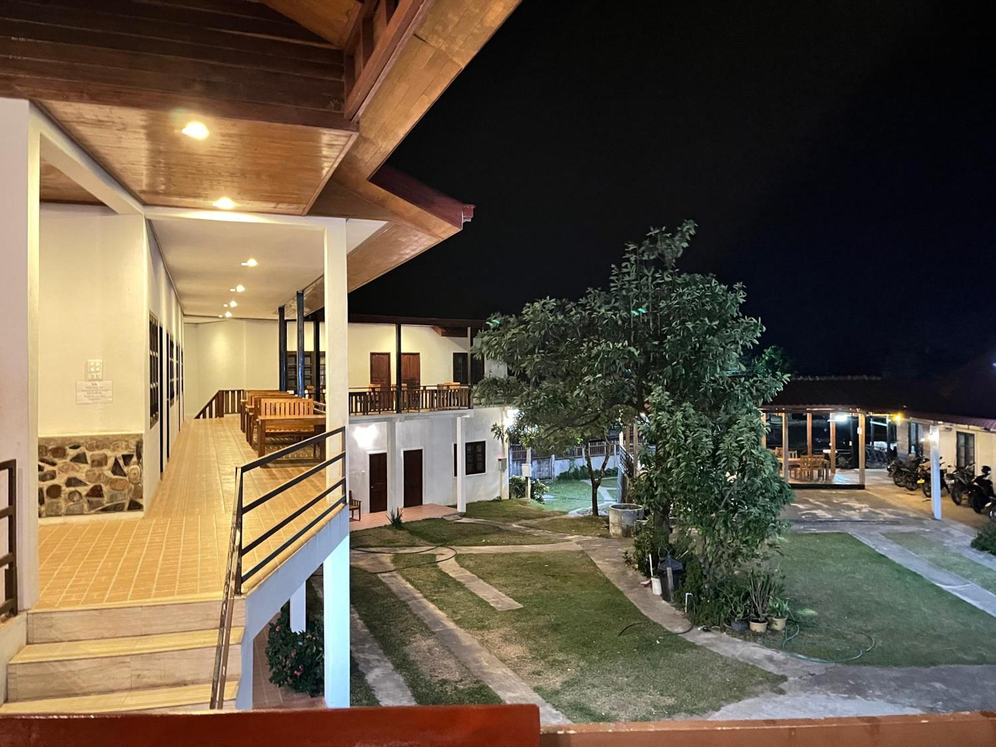 Sanhak Guesthouse 1 Ban Nahin-Nai Luaran gambar